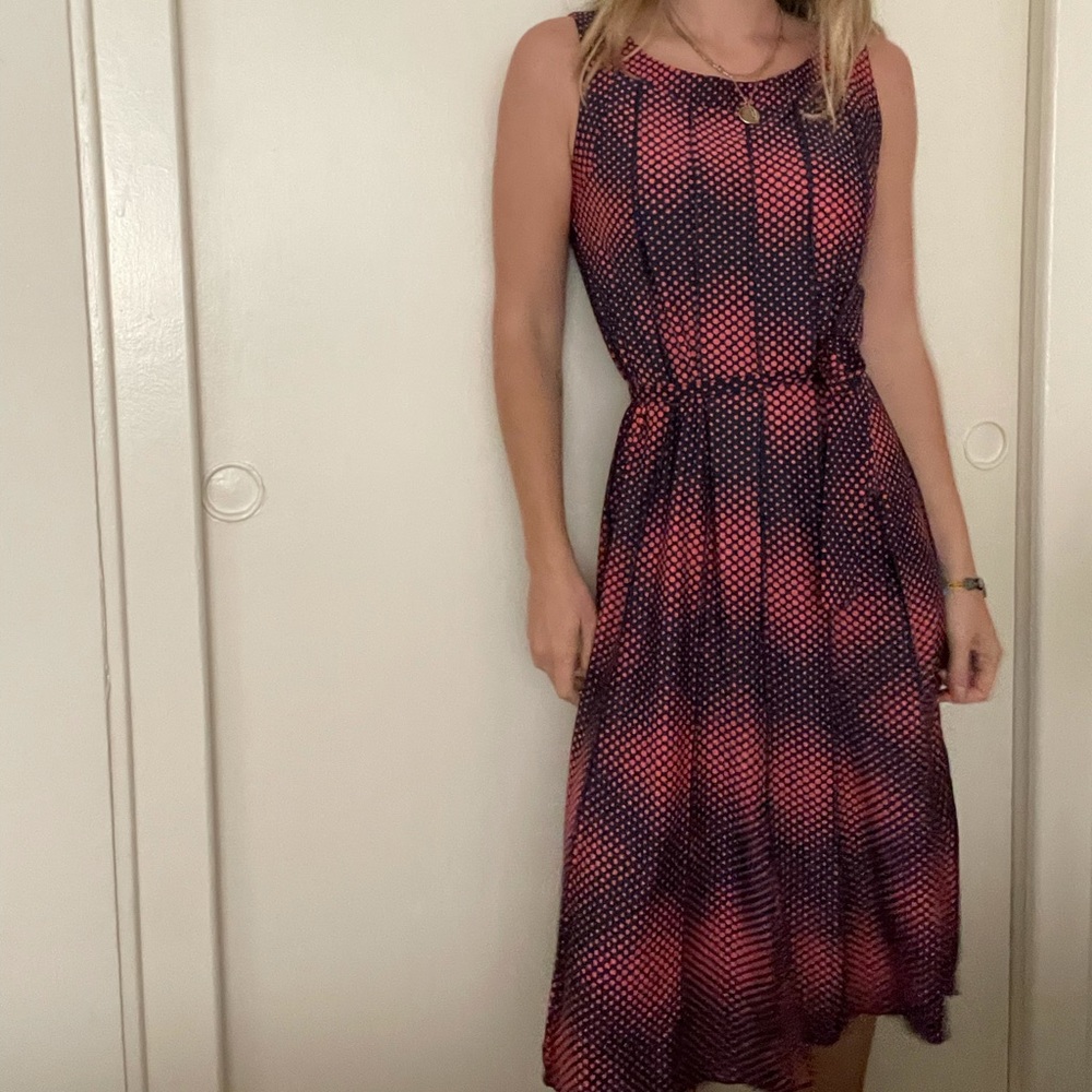 Gorgeous vintage dress!